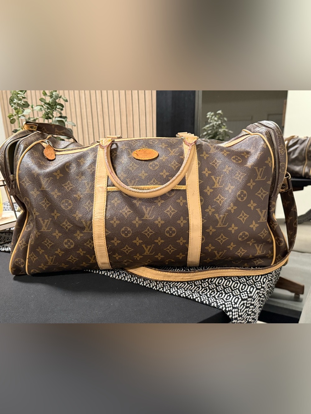 Louis Vuitton Monogram Duffel in Brown with Tan Trim. - Picture 2 of 16